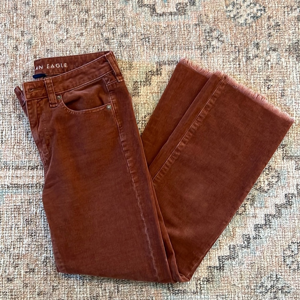 American Eagle cropped corduroy pants size 4